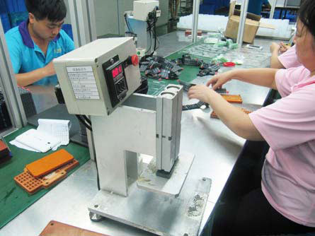 自動(dòng)裝配機(jī)